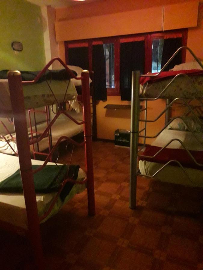 Campo Base Youth Hostel Mendoza Eksteriør billede